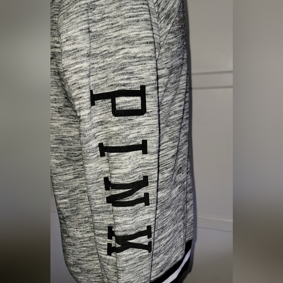 Victoria's Secret Black and Gray V-Neck Sweater SIZE XS - Picture 3 of 5